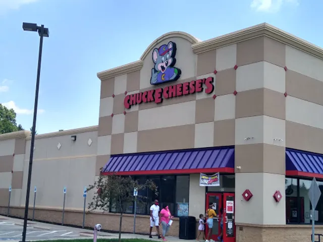 Chuck E. Cheese