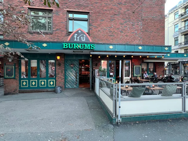 Fru Burums