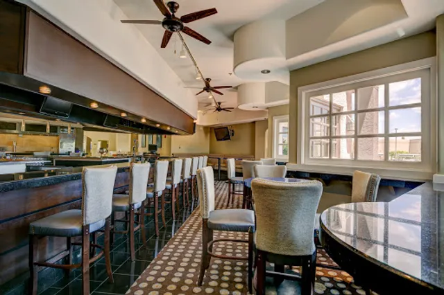 Rimrock Bar & Grille