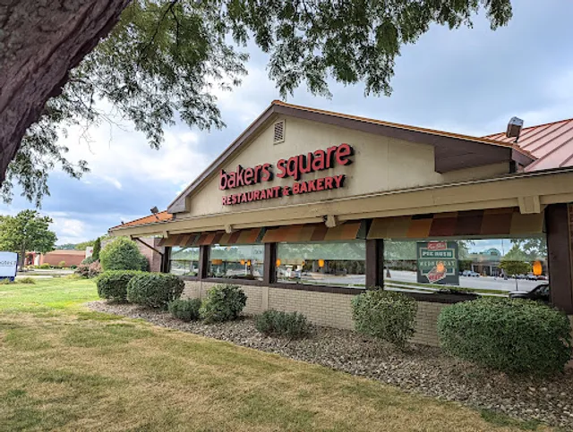 Village Inn (+ Bakers Square Pie)