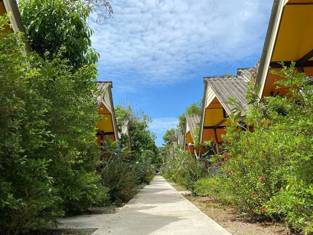 ลองบีช การ์เด้นท์ รีสอร์ท(Long Beach Garden Resort)