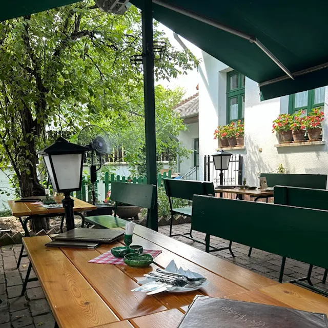 Zöld Kapu Vendéglő