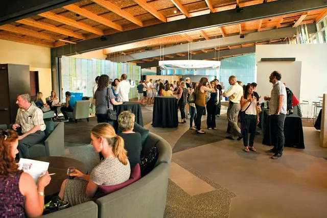 South Lake Union Discovery Center