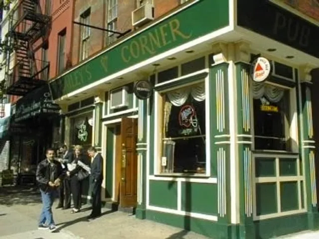 Bailey's Corner Pub