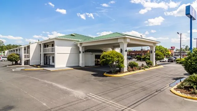 Motel 6 Waycross, GA