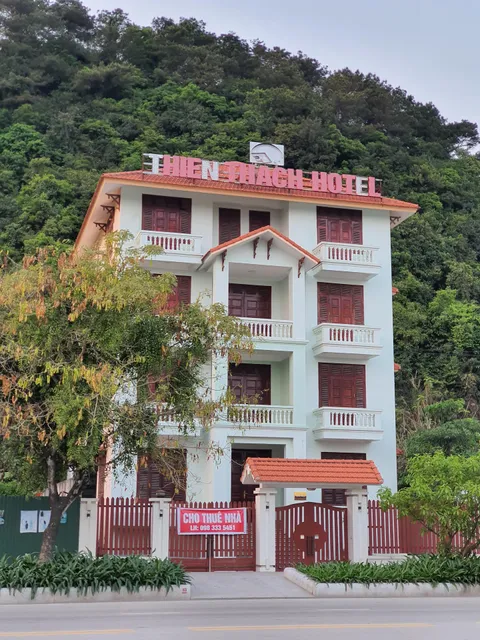 Khách Sạn Thiên Thạch