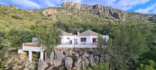 El Paraiso Escondido