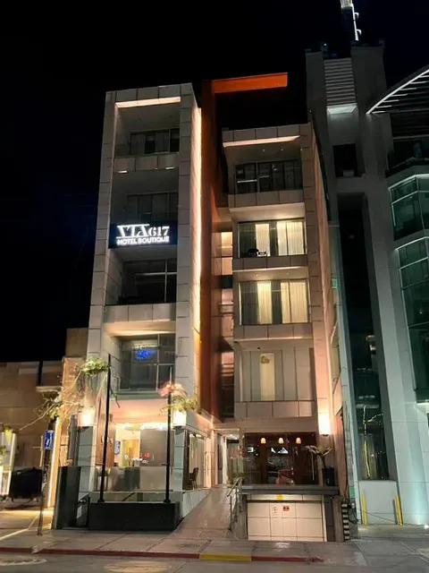 Zújmú Business Boutique Hotel