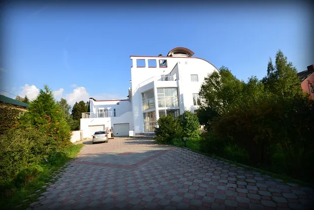 Country house in Ruzino