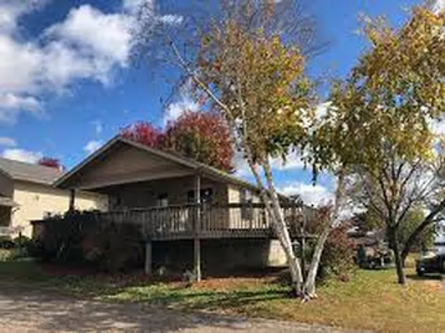 The Eagles Roost Resort and Marina