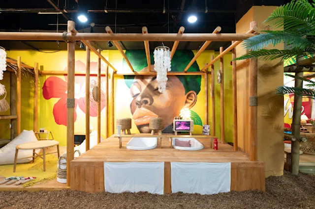 Coconutbox Cafe & Gallery