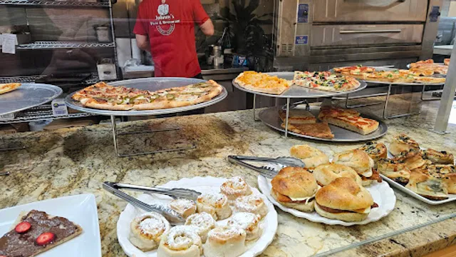 Johnny’s Pizza & Restaurant