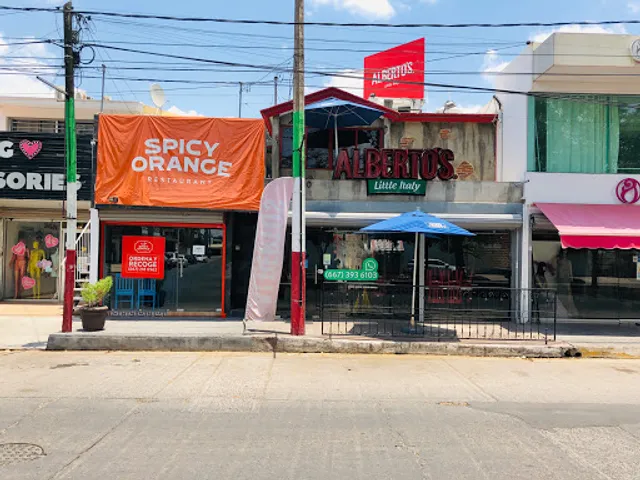 Alberto's Little Italy Las Quintas