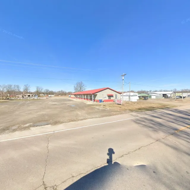 Country Pickins’ Flea Market