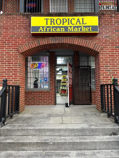 Tropical African market