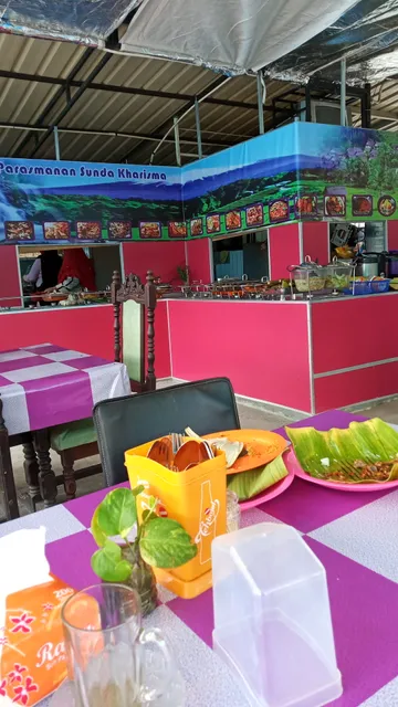 Rumah Makan Sunda Kharisma