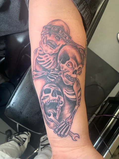 Chicky Tattwo Tattoo Parlor