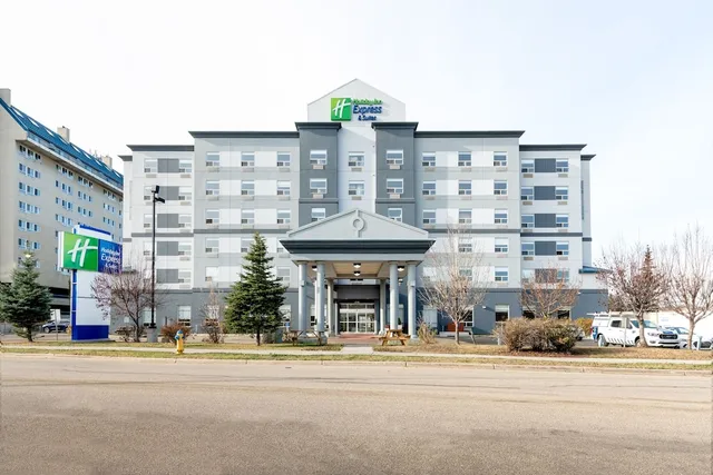 Holiday Inn Express & Suites Edmonton South by IHG
