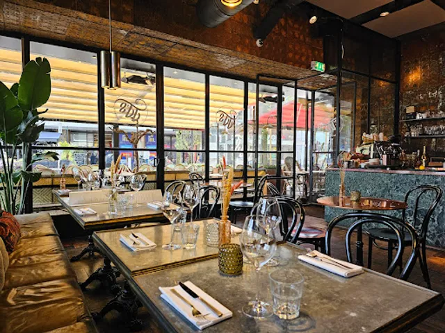 JJ's Wine & Dine Hilversum