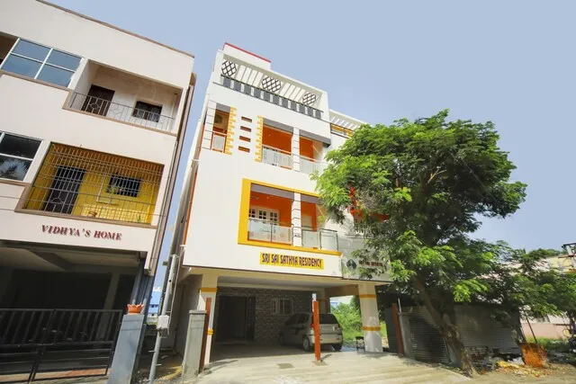 OYO Flagship Sri Sai Sathya Residency