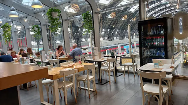 Rossopomodoro Stazione Milano Centrale