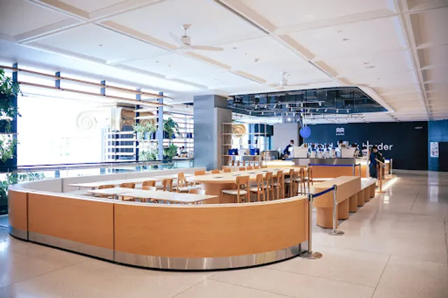 BLUE CHÉRI COFFEE (Gaysorn Amarin)