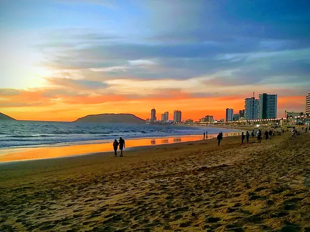 Monumento a Lola Beltrán