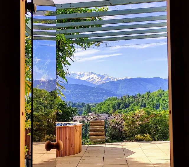 Le Belvédère : Chambres & Table d'Hôtes