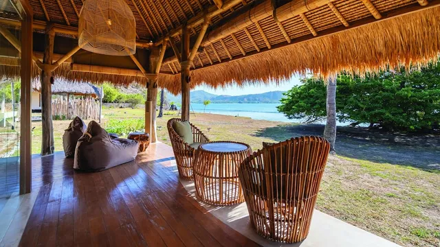 Bleu Mathis Gili Asahan