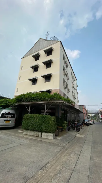 Thip mansion (ทิพย์แมนชั่น)