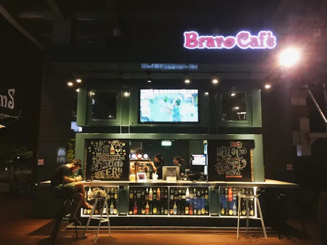 BravoCafe draft beer bar