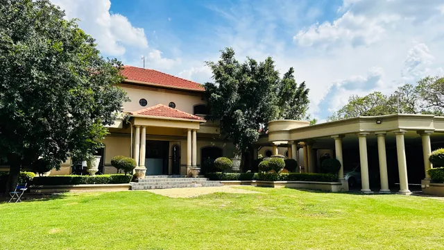 CROWN GUESTHOUSE WATERKLOOF