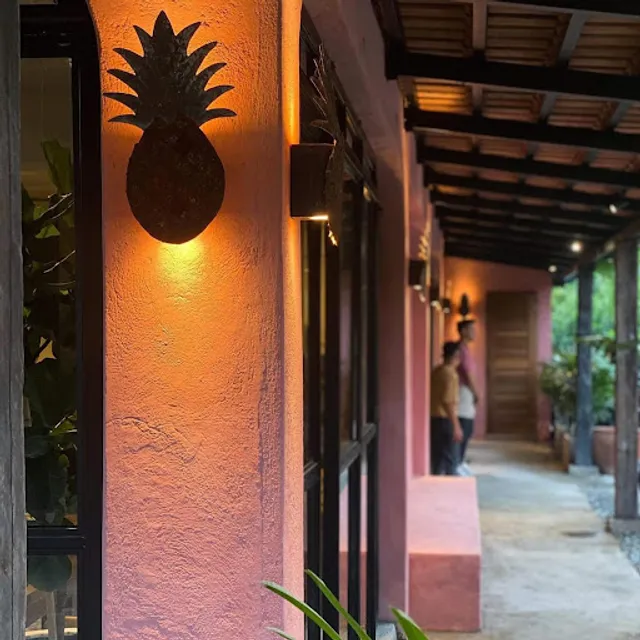 Piña Kitchen and Coffee