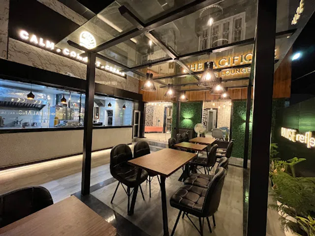 The Pacifique - Café & Lounge