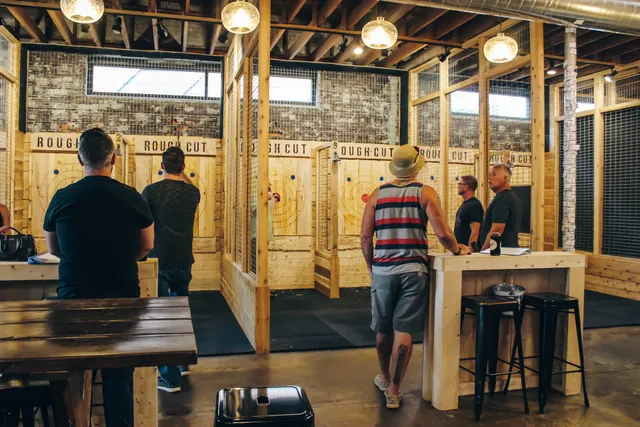 Rough Cut Social Axe Throwing Sioux Falls, SD
