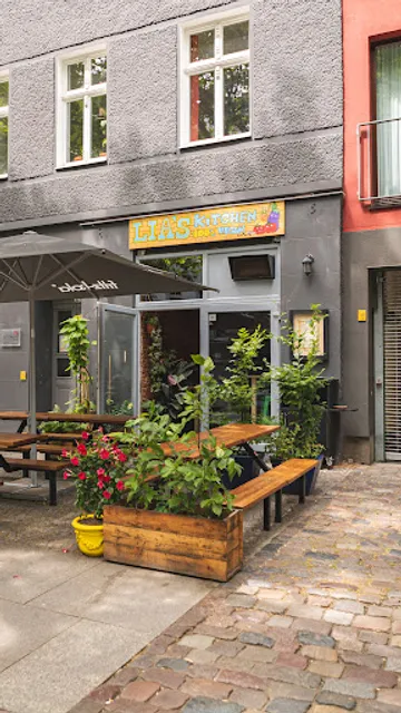 Lia's Kitchen - 100% Vegan