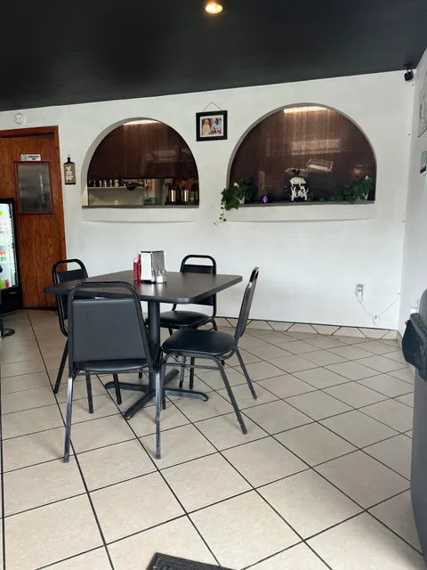 J Rocks Smoke House LLC