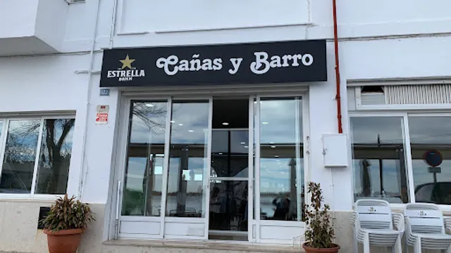 Cañas y Barro