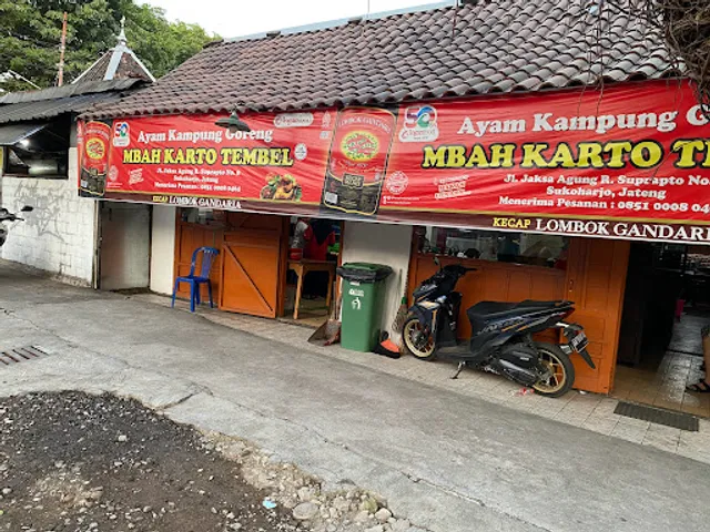 Ayam Kampung Goreng Mbah Karto Tembel