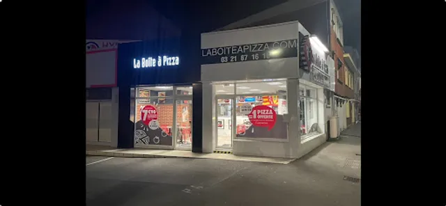 LA BOITE A PIZZA Lens