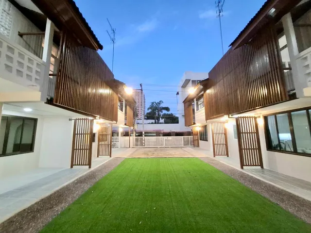 Brown House Cha-Am บราวน์ เฮ้าส์ ชะอำ