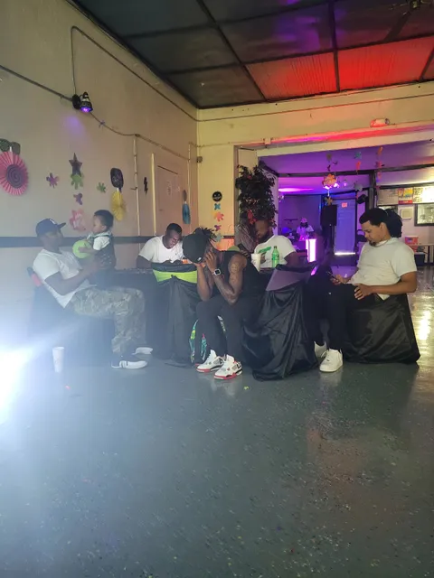 Lainey Arcade Center Sports Bar