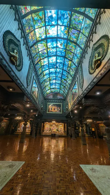 Shri Radha Krishna Sharnam Tower