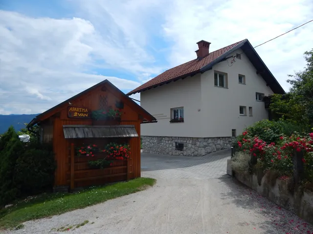 APARTMA ŽVAN
