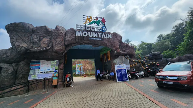 Foggy Mountain Resort Kakkadampoyil