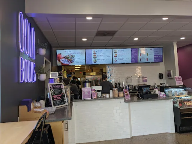 Oola Bowls - Fruitville Pike