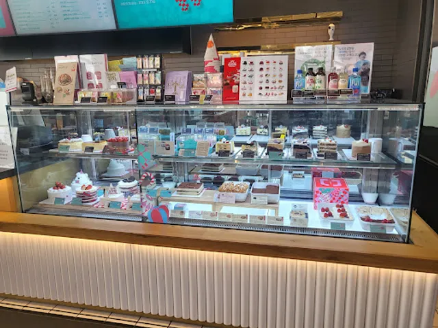 투썸플레이스 - 창원 자은점