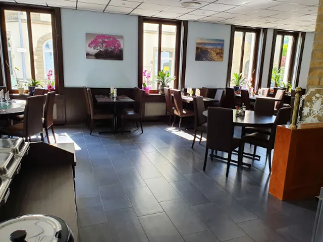Restaurant Yue Long, spécialités chinoises et sushi