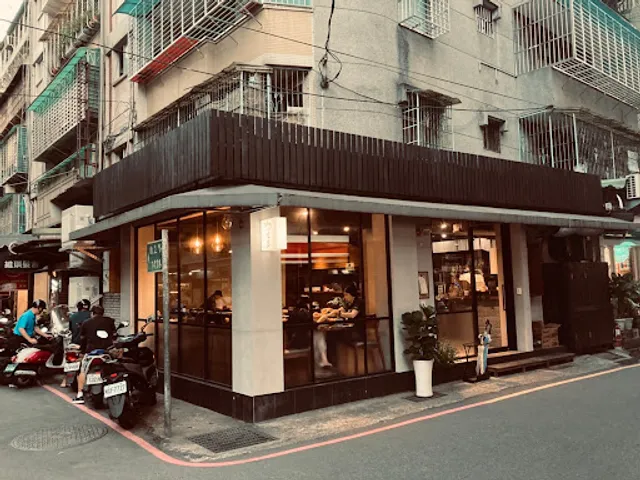 嗑滿 call man | cafe & restaurant
