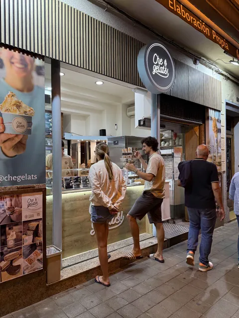 CHE GELATS! Avda. Argentina - Palma